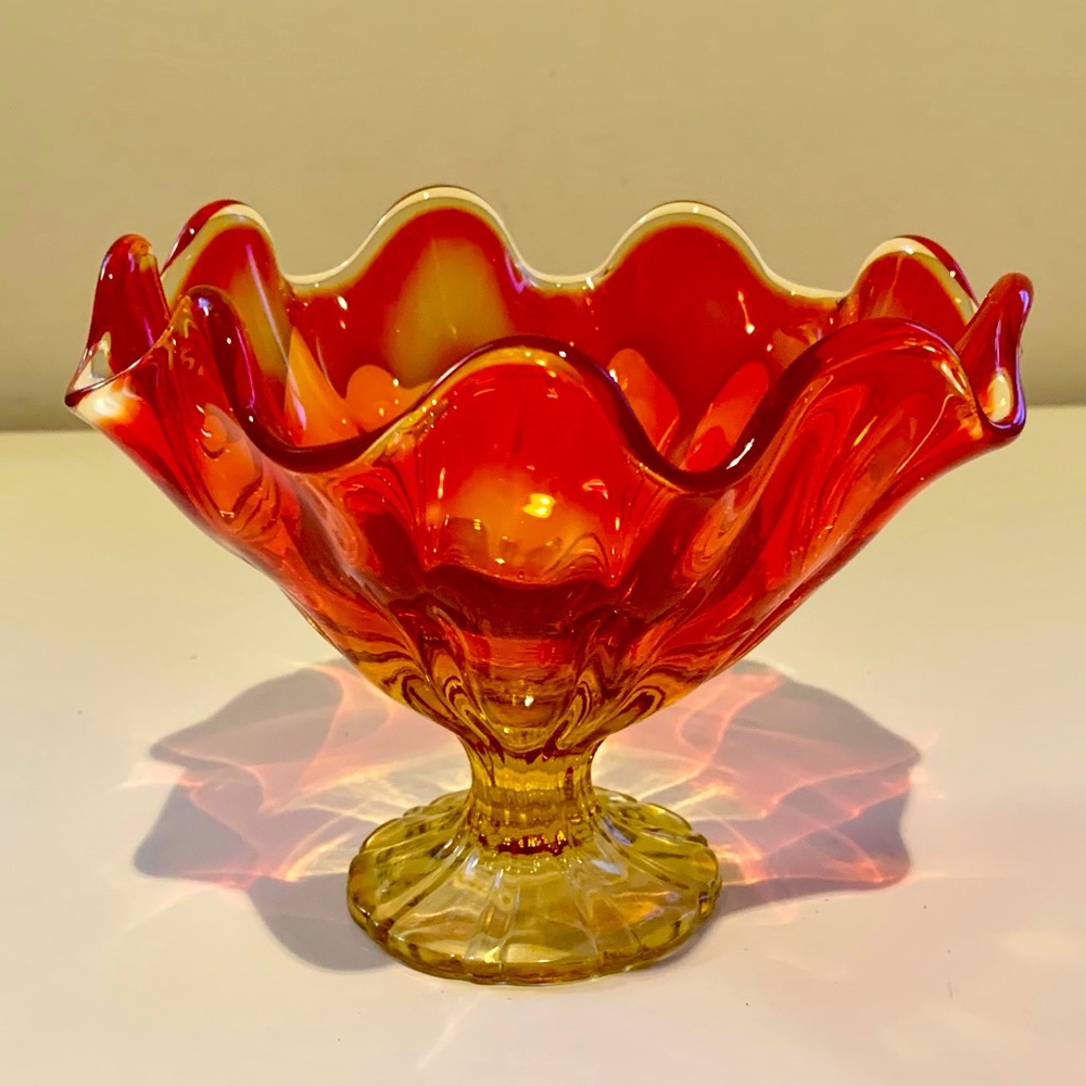 ❤️ Mid-Century Viking Glass Georgian Honeycomb, Orange to Red Glass Vase/Compote